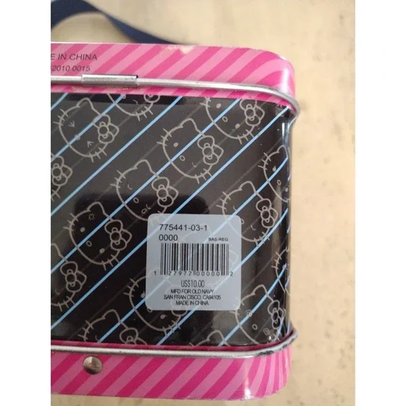 Hello Kitty By Sanrio Pink Bow All Over Print Lunch Box Tin Approx 8"x7"x 4" - Picture 4 of 14